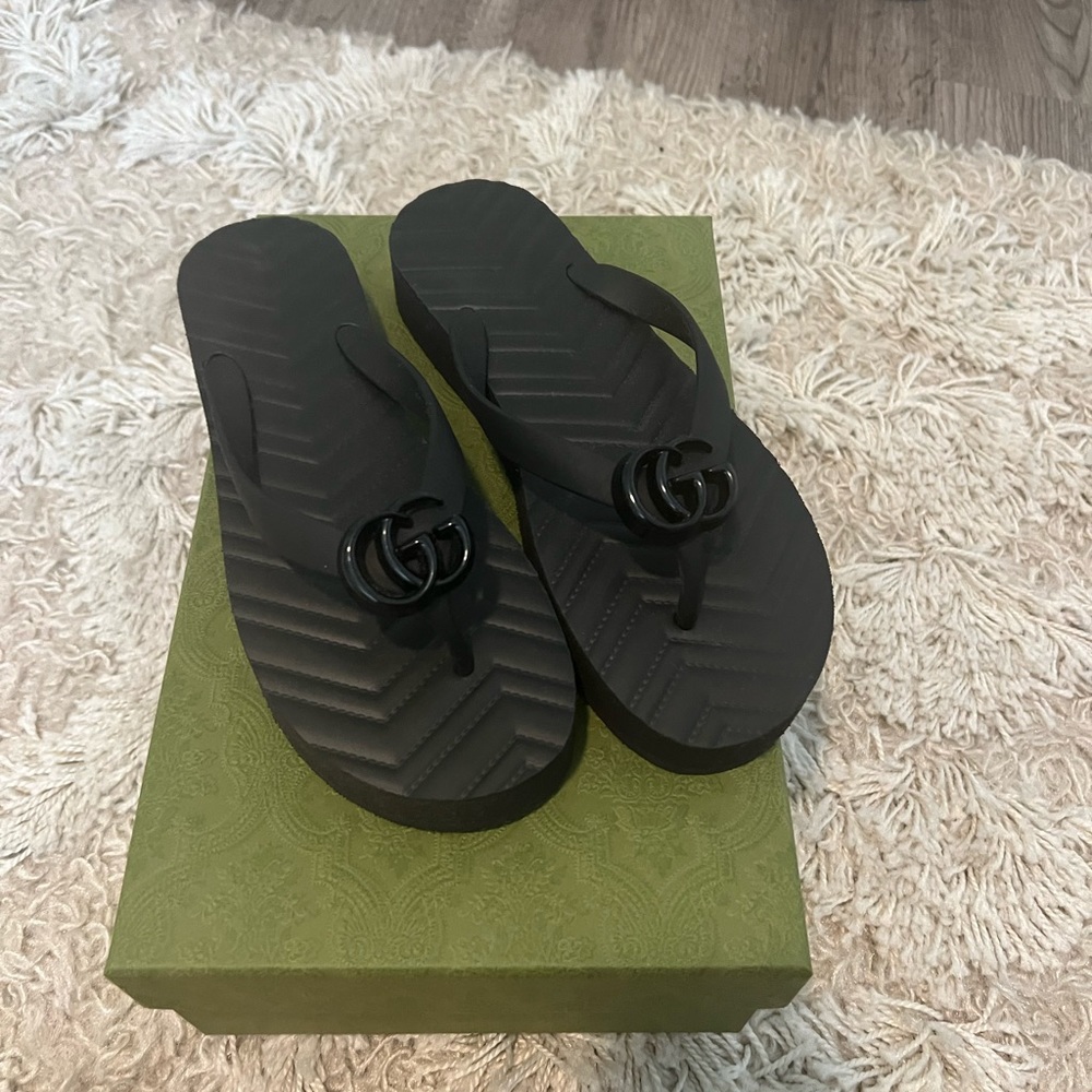 Brand new Gucci flip flops